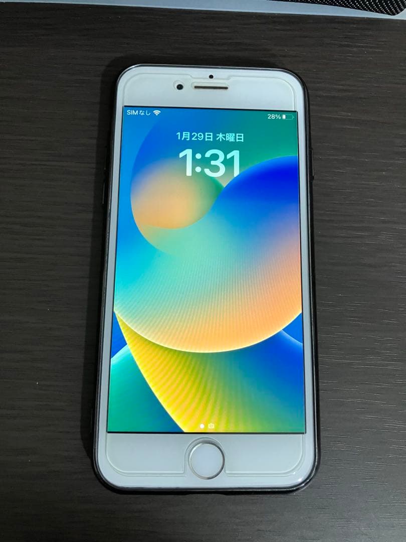 Apple iPhone 8シルバー　充電器付き