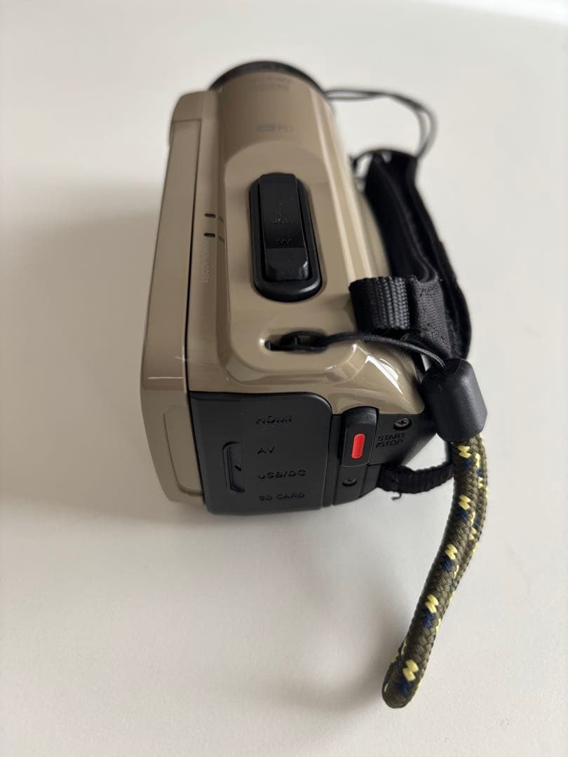 美品！ JVCケンウッド Everio R GZ-RX670-C 使用頻度少