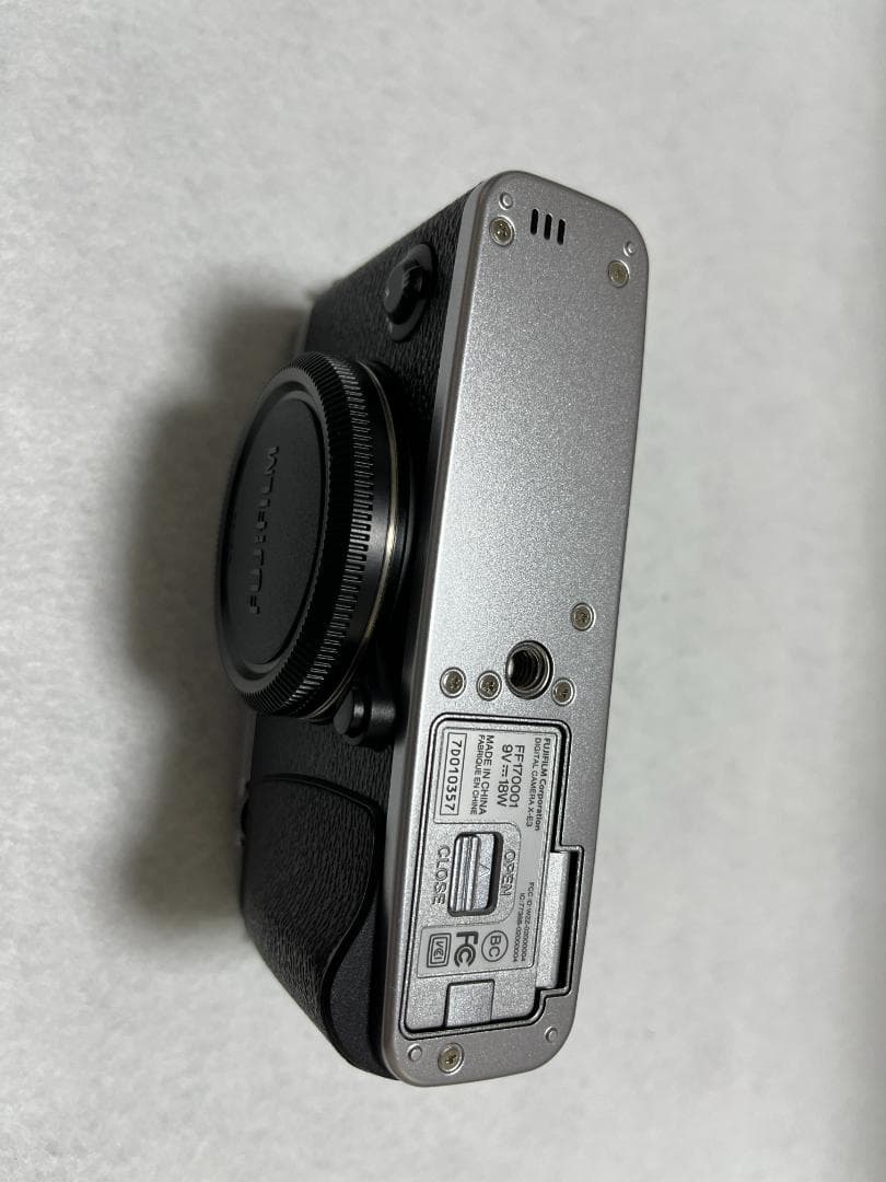 【極美品】フジフイルム X-E3 ボディー fujifilm xe3