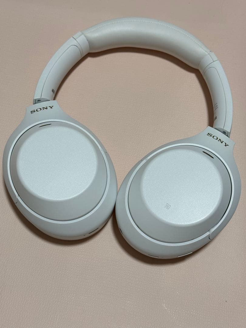 SONY WH-1000XM4 ワイヤレスヘッドホン ホワイト ケース付き
