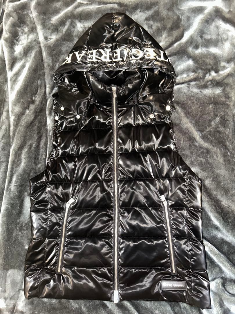 廃盤アダムスジャグラー ブラック ダウンベスト L