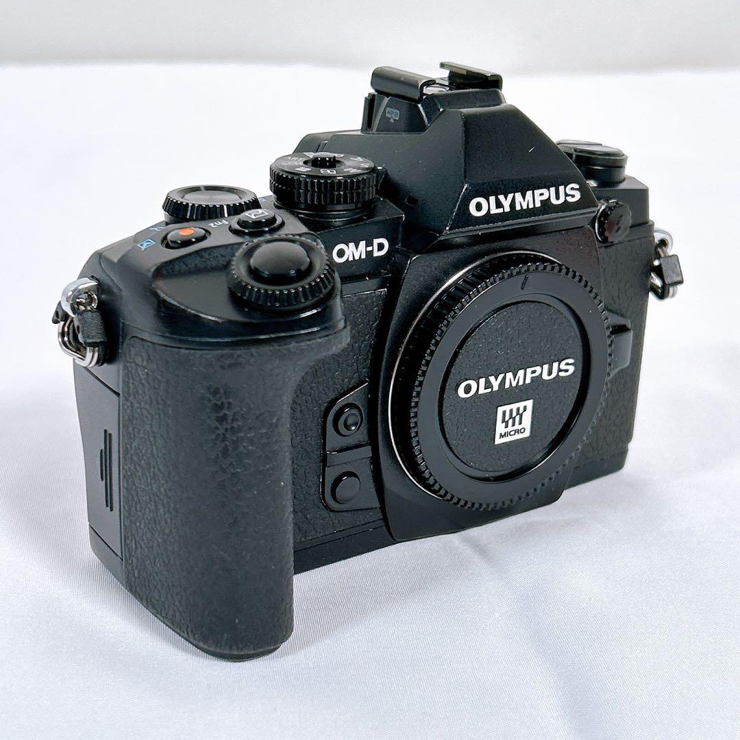 【良品】 OLYMPUS OM-D ミラーレス一眼 E-M1 ボディ