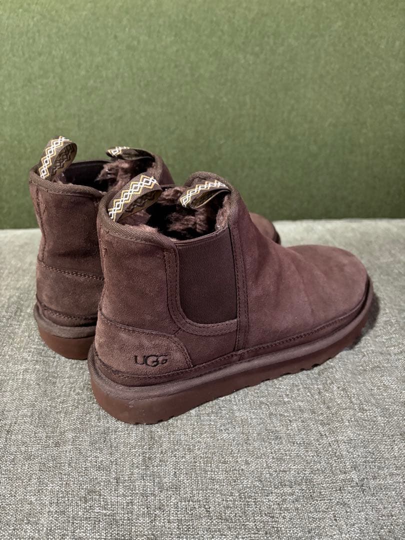 【UGG】ブラウン ショートブーツ ファー付き