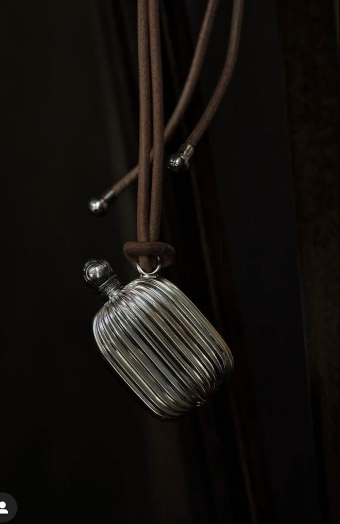 Sara Finchley サラフィンチリー　\