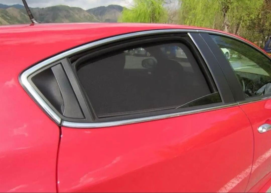 アルファロメオ　ジュリエッタ　純正サンシェードキット　クリップ付属