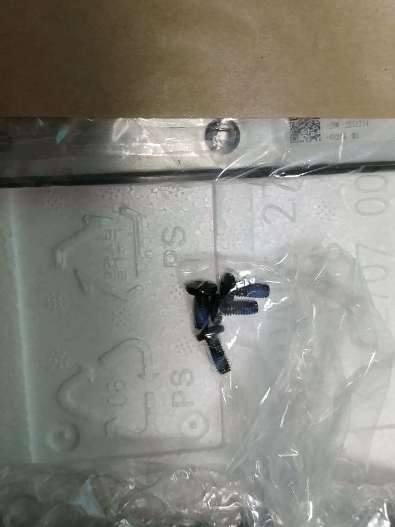 GigaCrysta モニター 本体