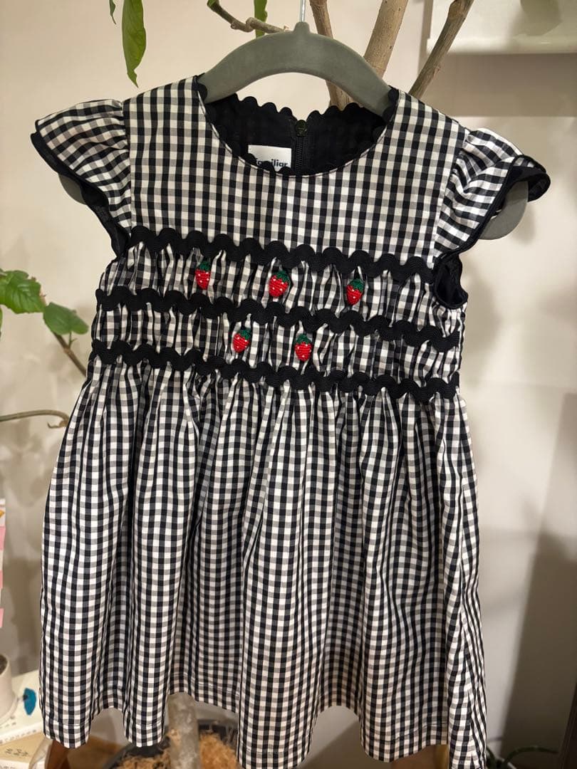 美品！familiar ギンガムチェック フリル袖ワンピース