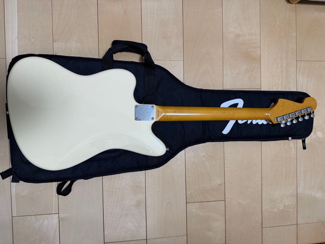 y*い様 Fender Jazzmaster JM66 VWH