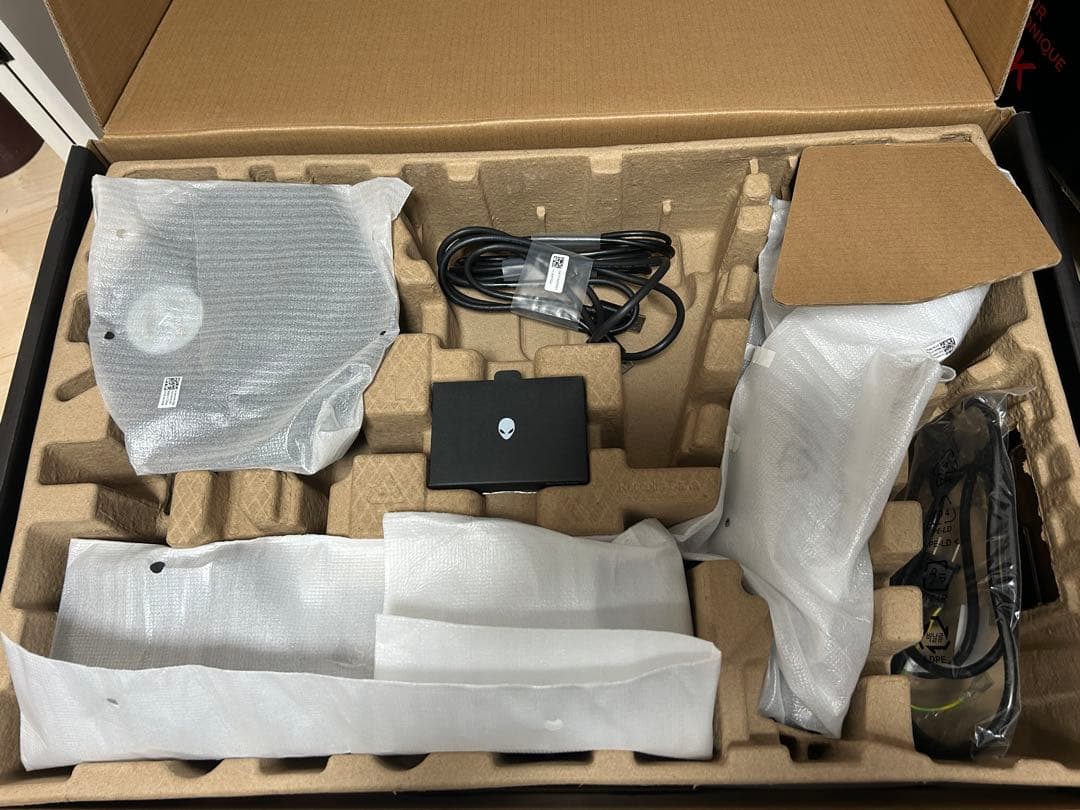 Dell AW2725DF 26.7インチ 有機EL Alienware