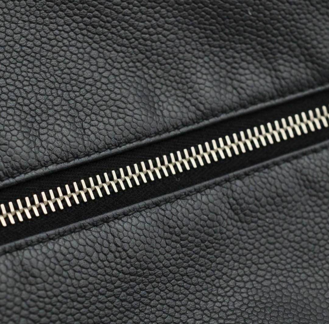 CHANEL パンチングレザーデカココバッ