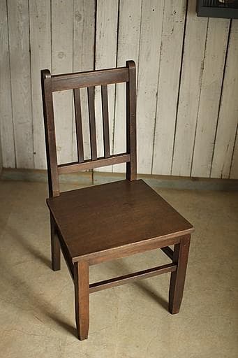 古く味のある木製の椅子　チェア　古道具　古家具