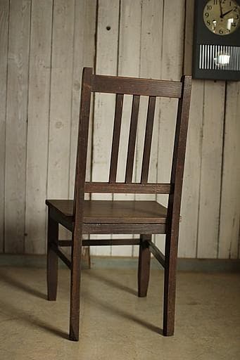 古く味のある木製の椅子　チェア　古道具　古家具