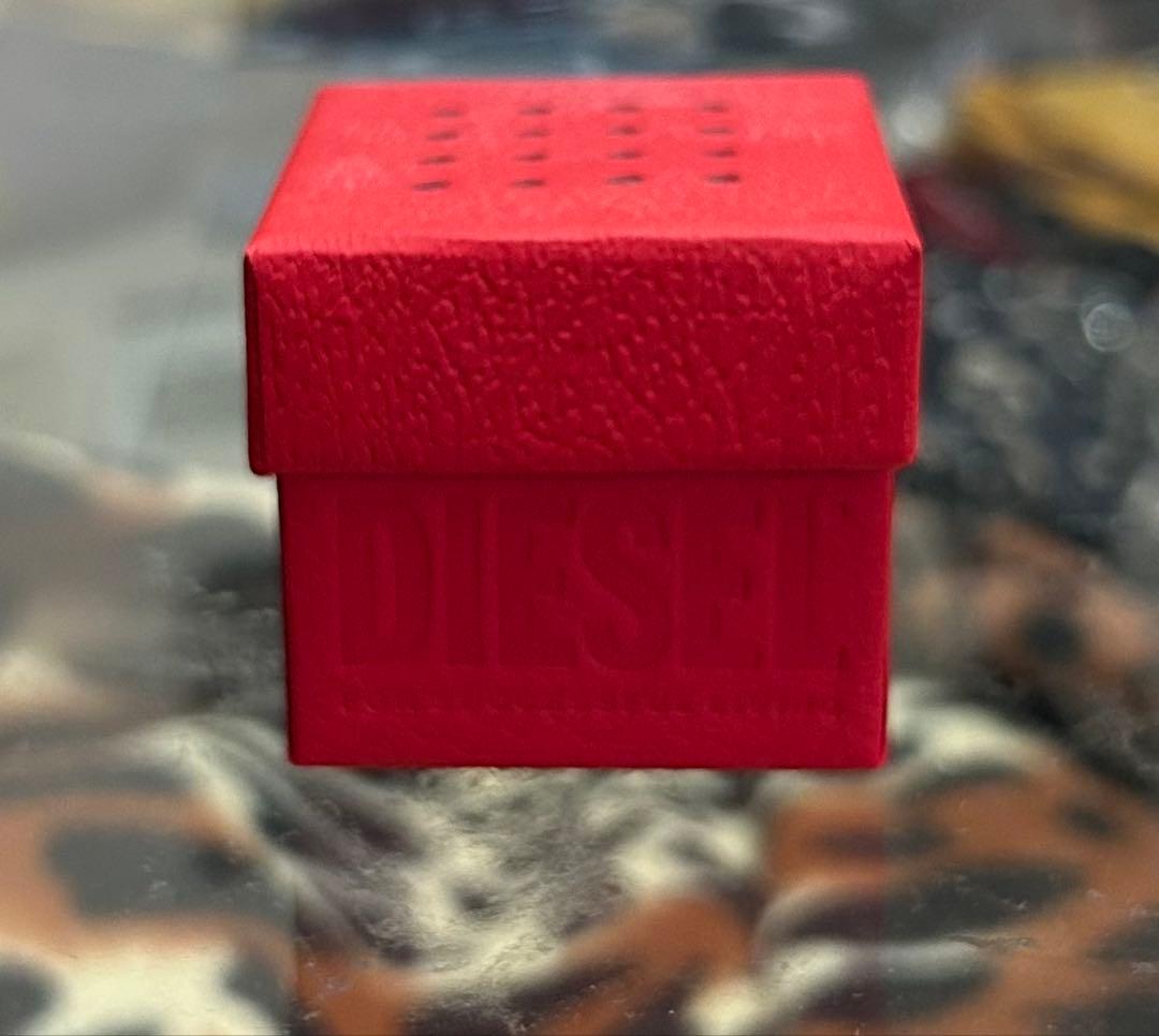 は*な様 [完売品] diesel シルバー フープピアス　片耳用　正規品　箱付