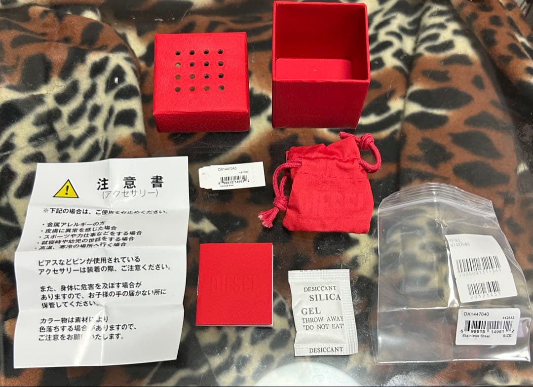 は*な様 [完売品] diesel シルバー フープピアス　片耳用　正規品　箱付