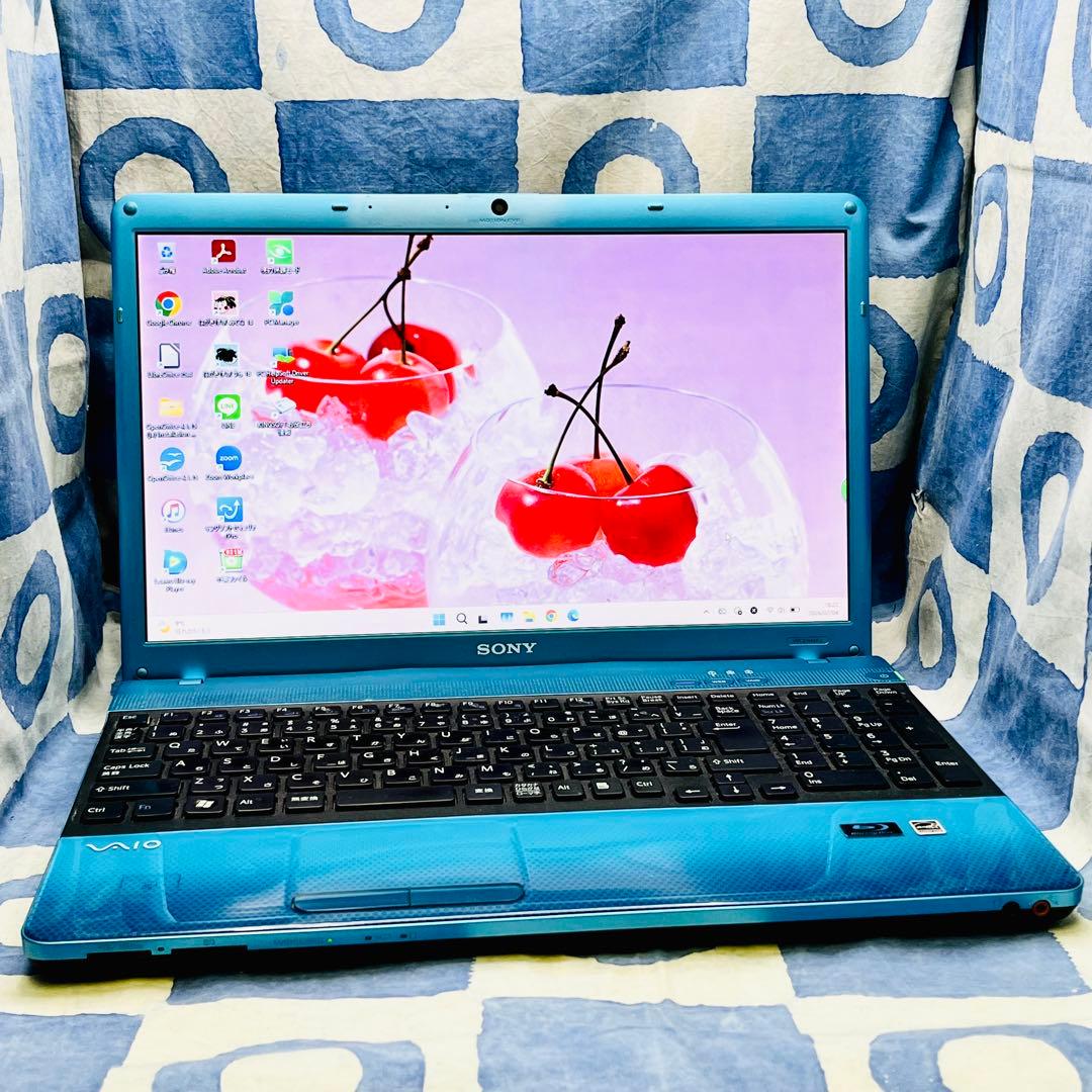 高性能SSD240GB☆i7☆人気のVAIO♡綺麗なブルー♪カメラ付！Win11