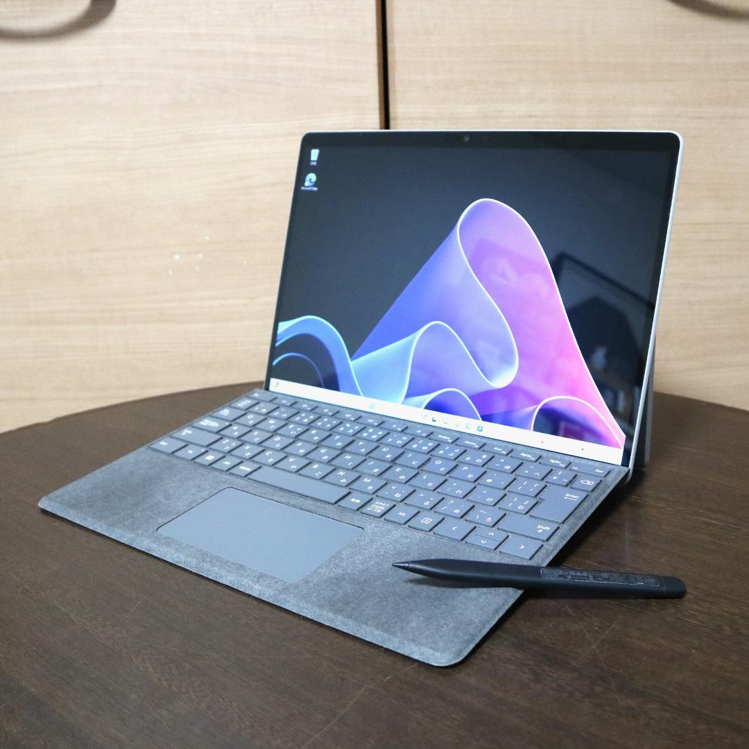 ★Surface Pro9（i5 1235U/8GB/256GB）キーとペンも★