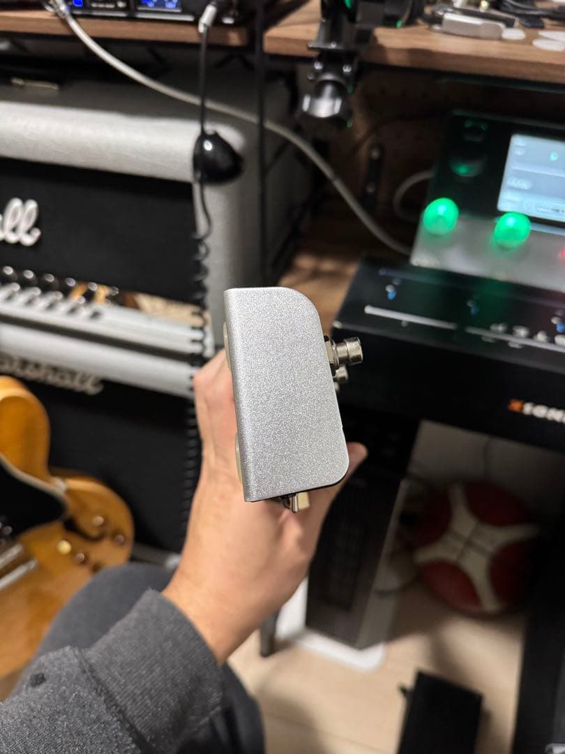 XSONIC ( エックスソニック )AIRSTEP MIDIコントローラー