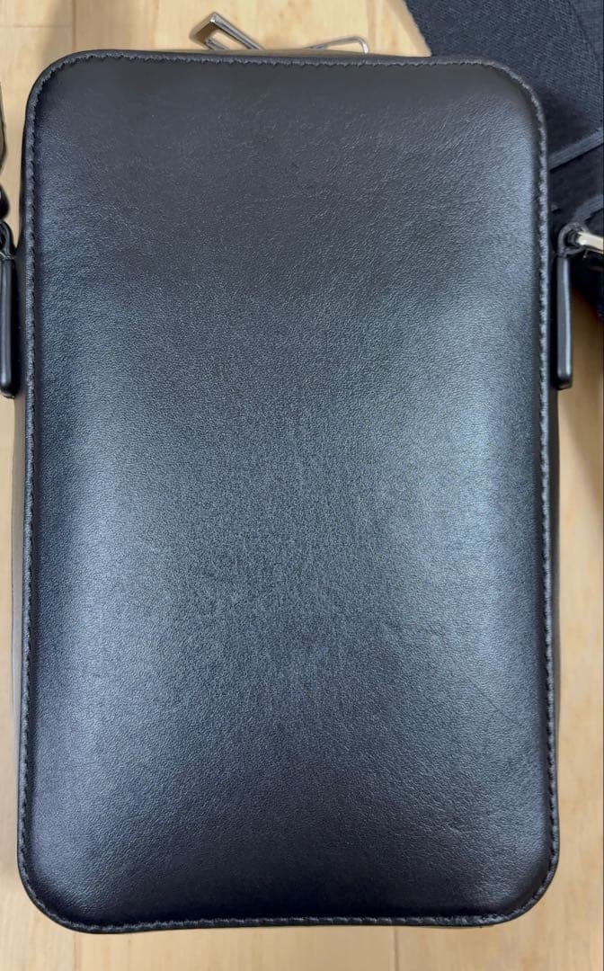 LOEWE ロエベ ショルダーバッグバーティカルクロスボディポケット国内正規品