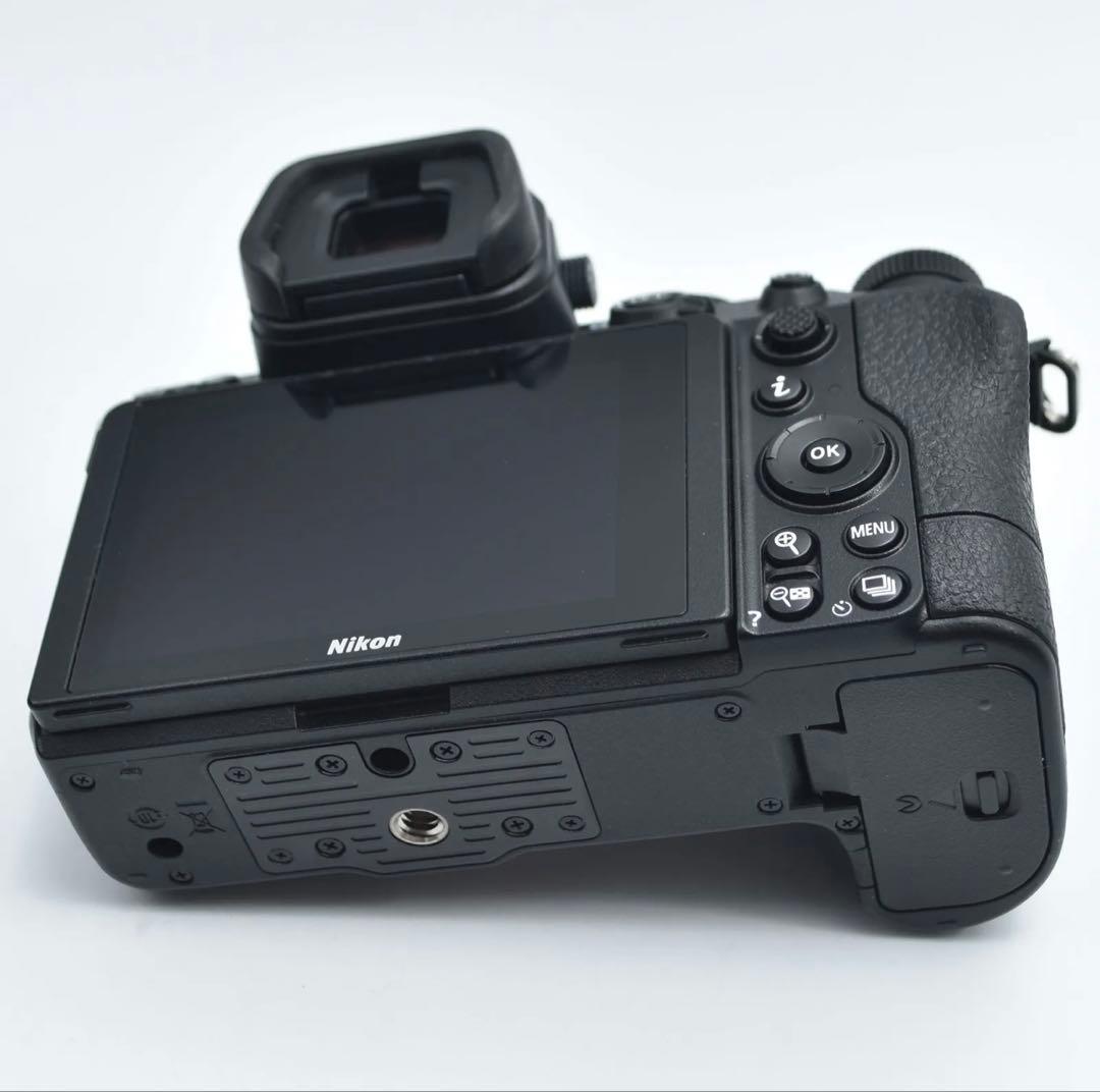 Nikon ミラーレス一眼カメラ Z5 ボディ