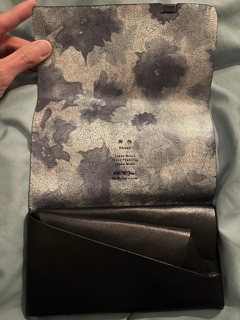 Shosa 本革 長財布 睡蓮画　ブラック×フローラル