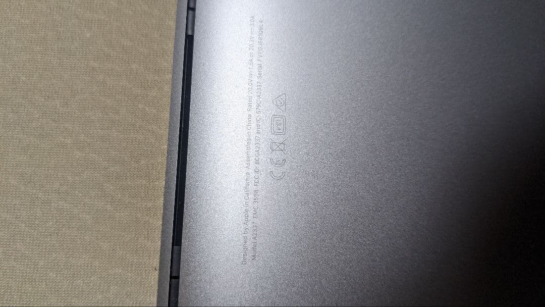 MacBook本体 macbook air A2337