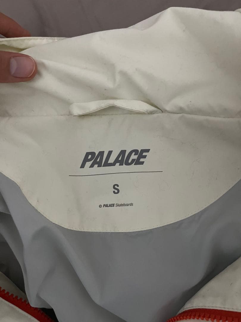 palaceナイロンジャケット