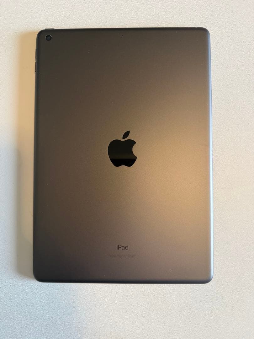 美品⭐︎ Apple iPad 第9世代　スペースグレー 本体+ケースおまけ