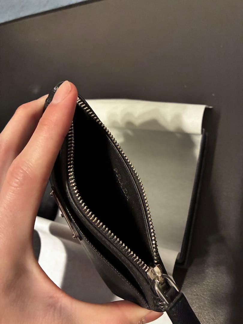 B*B様 【PRADA サフィアーノ　ウォレット2MC084】