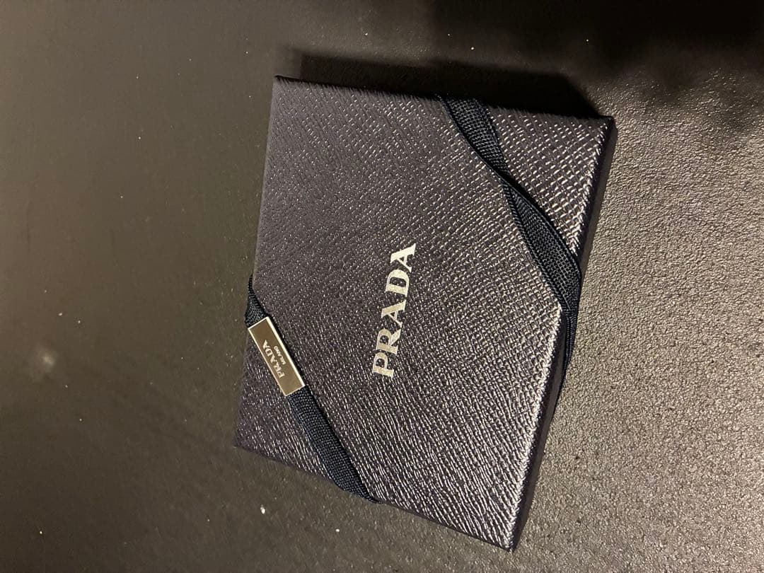 B*B様 【PRADA サフィアーノ　ウォレット2MC084】
