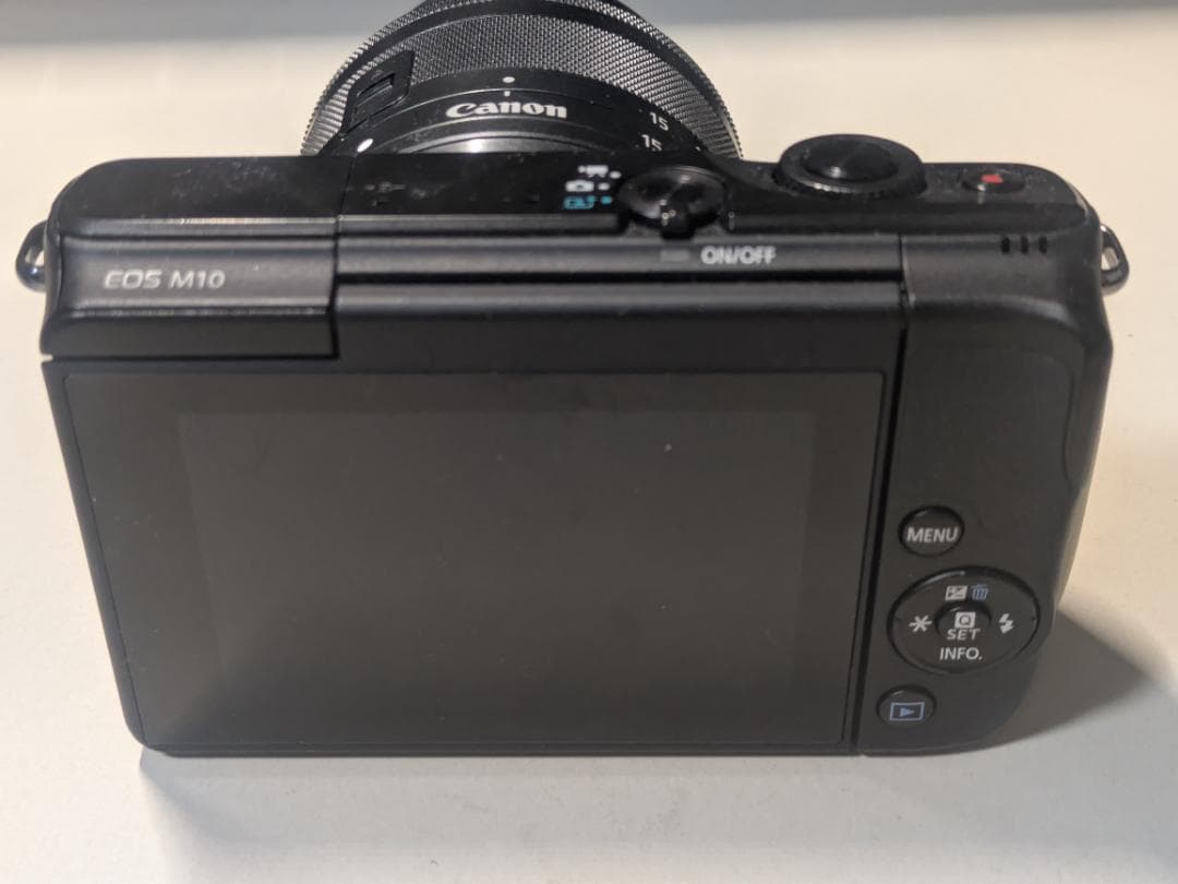 Canon EOS M10 ミラーレスカメラ