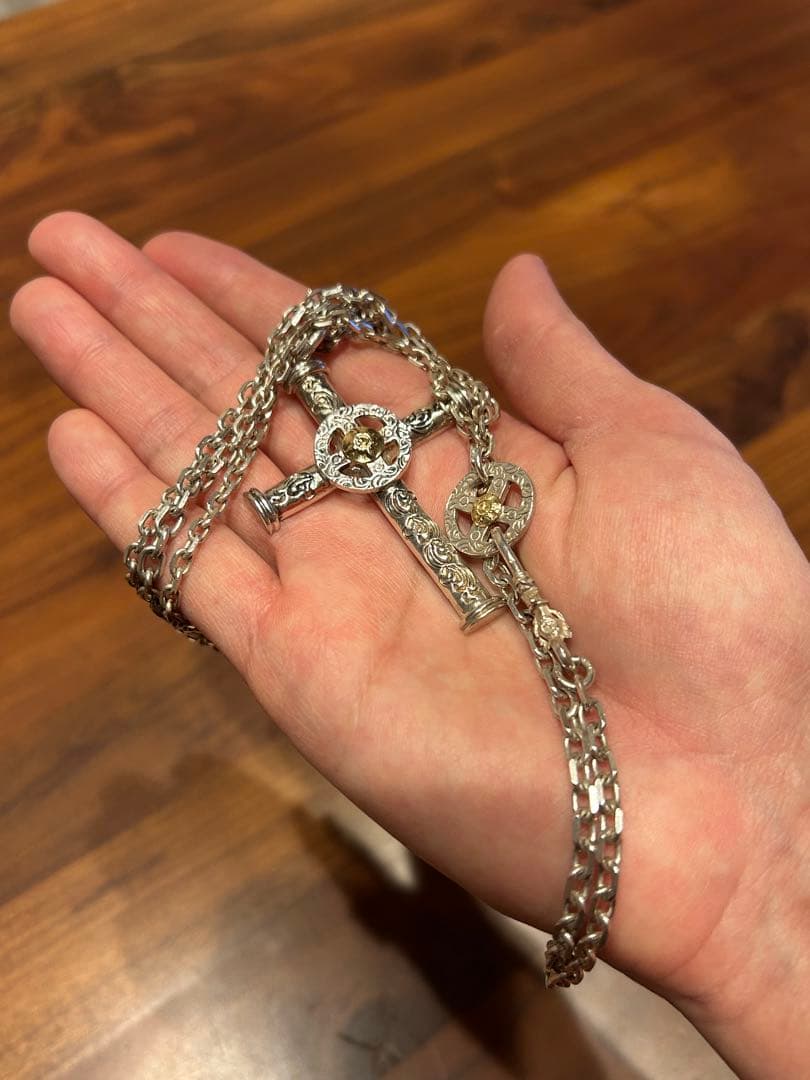 ファーストアローズ　クロスペンダント　ネックレス　k18