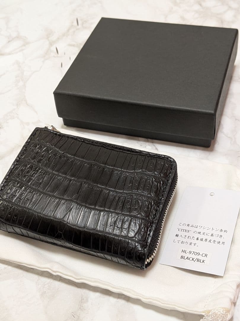 【新品未使用／コンパクト財布】クロコダイル本革　マットブラック