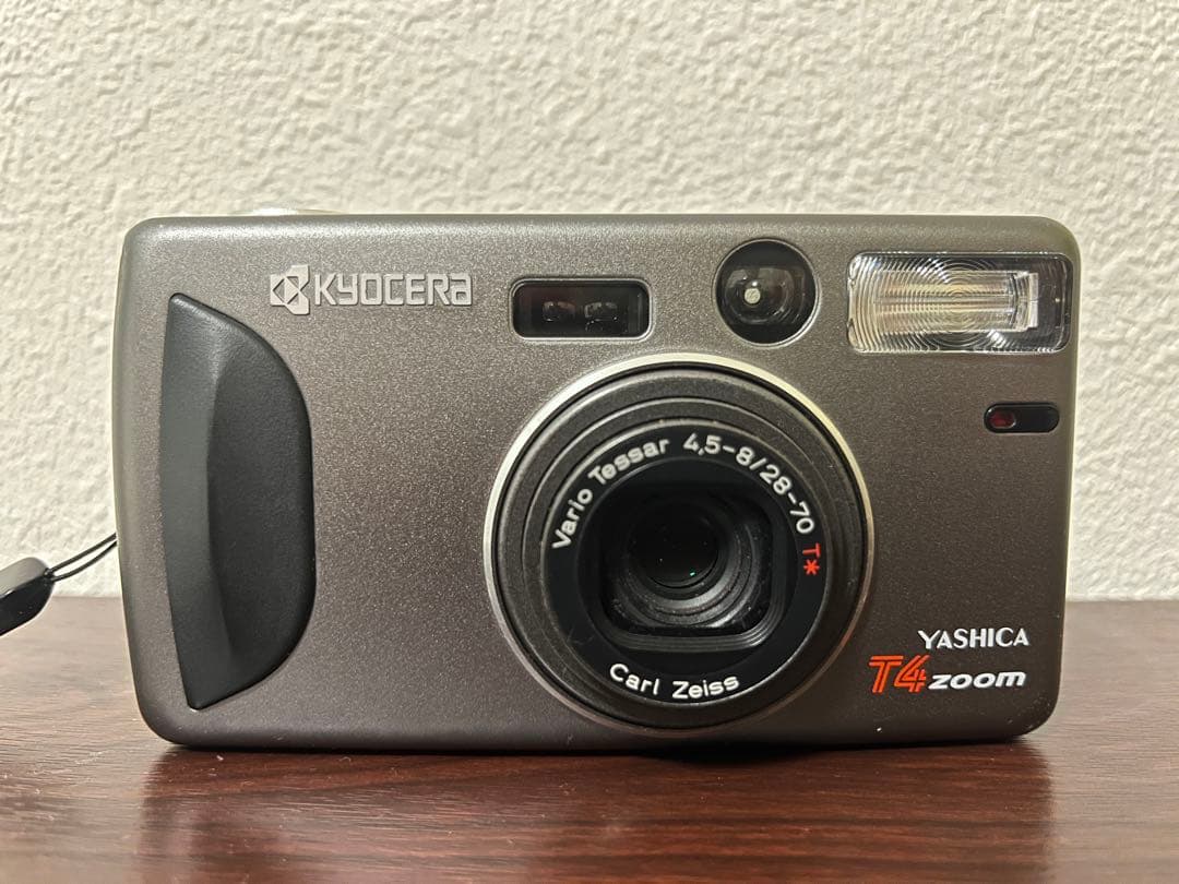 フィルムカメラ KYOCERA YASHICA T4 zoom