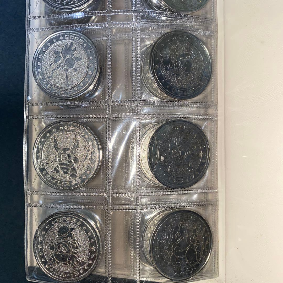 【貴重】ポケモン メタルフォルダー&40枚セット金2枚ピカチュウ6種