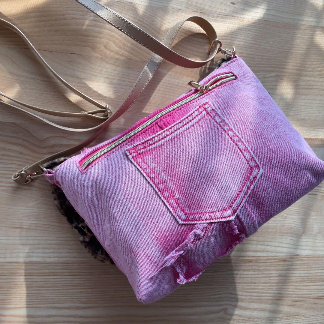 デニムリメイク ピンクフリルショルダー