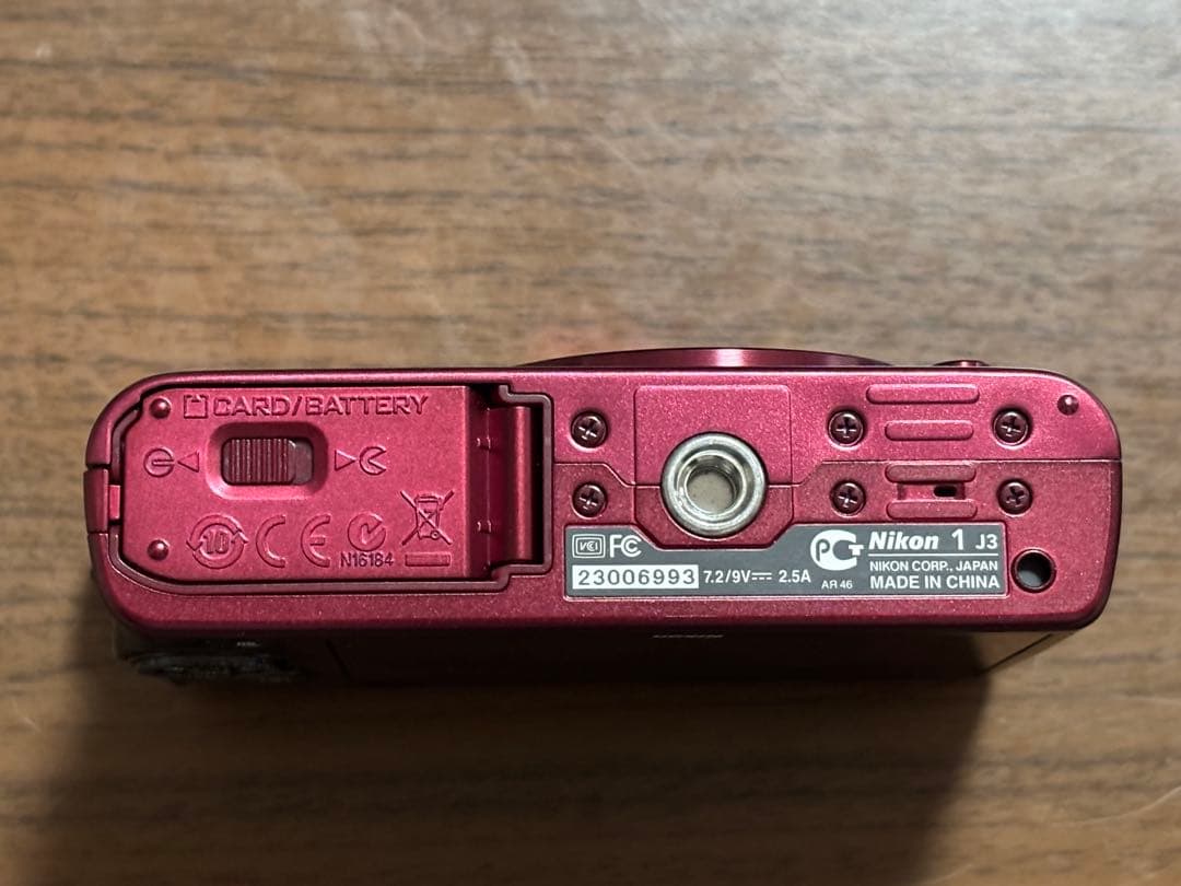 ミラーレス一眼 Nikon1 J3 標準ズームレンズ　ジャンク品