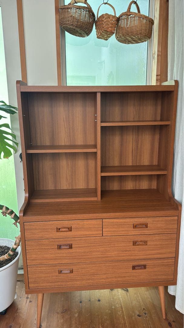 値下げ！ USED品 北欧風 脚付き木製キャビネット 収納