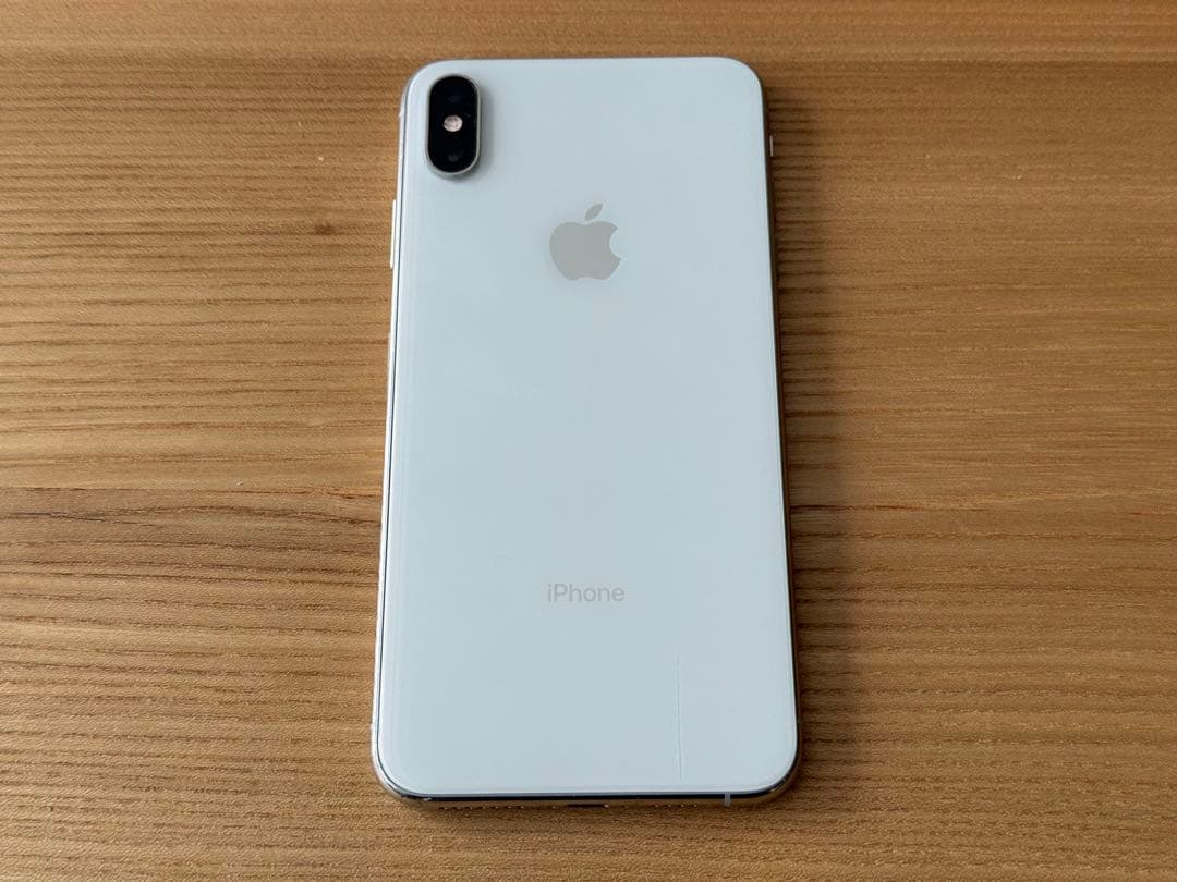 Apple iPhone XS Max シルバー 79%