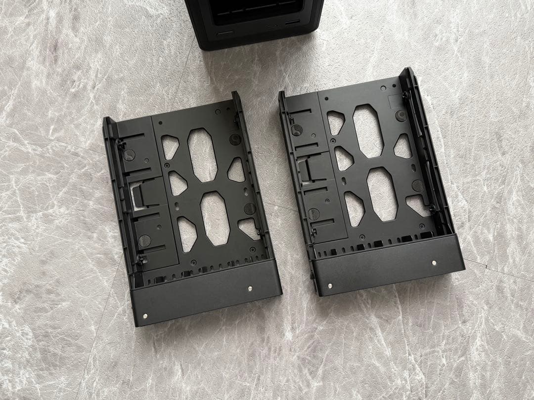 【ほぼ新品】UGREEN NASync DXP2800 2ベイNAS