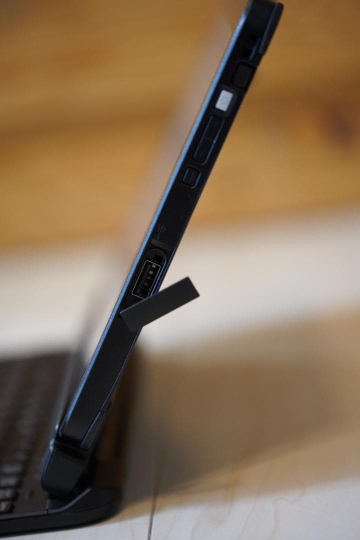 【美品】富士通タブレット ARROWS Tab Q507/PE＋専用キーボード