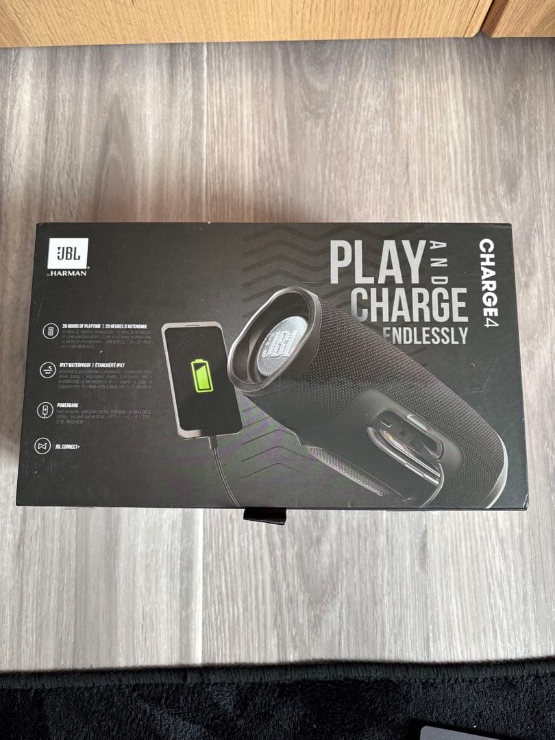 J　JBL CHARGE4
