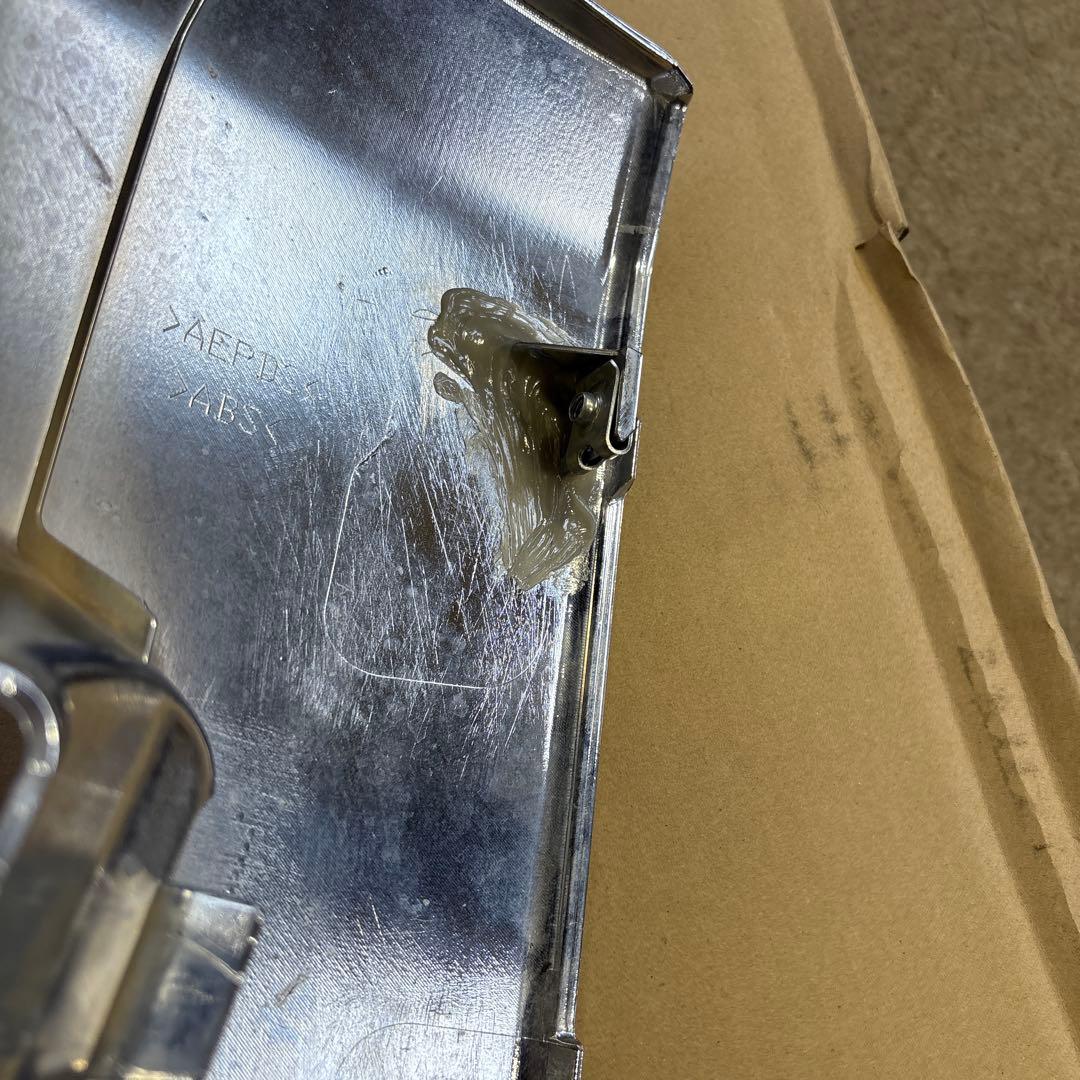 三菱ふそう純正　17 スーパーグレート　ハイキャブ　右バンパー　メッキ