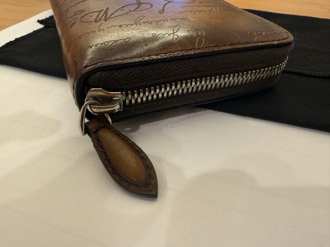 ベルルッティイタウバラウンドファスナー長財布 JUNGLE GREEN