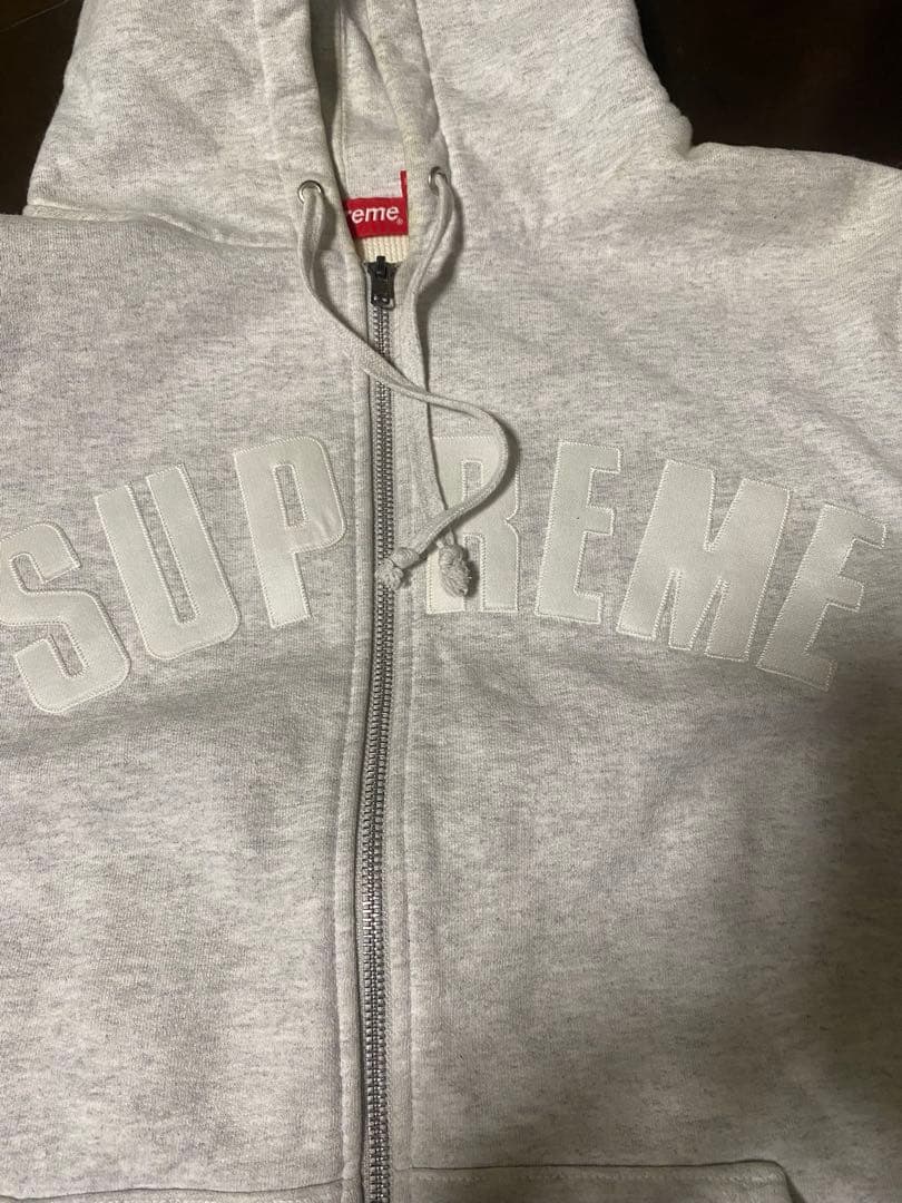 SUPREME グレー ジップアップパーカー