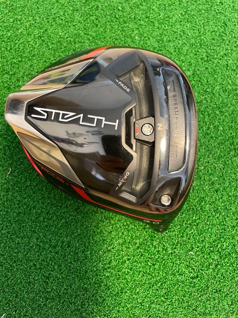 ステルスプラス9° テーラーメイド　ドライバー　カバー付き