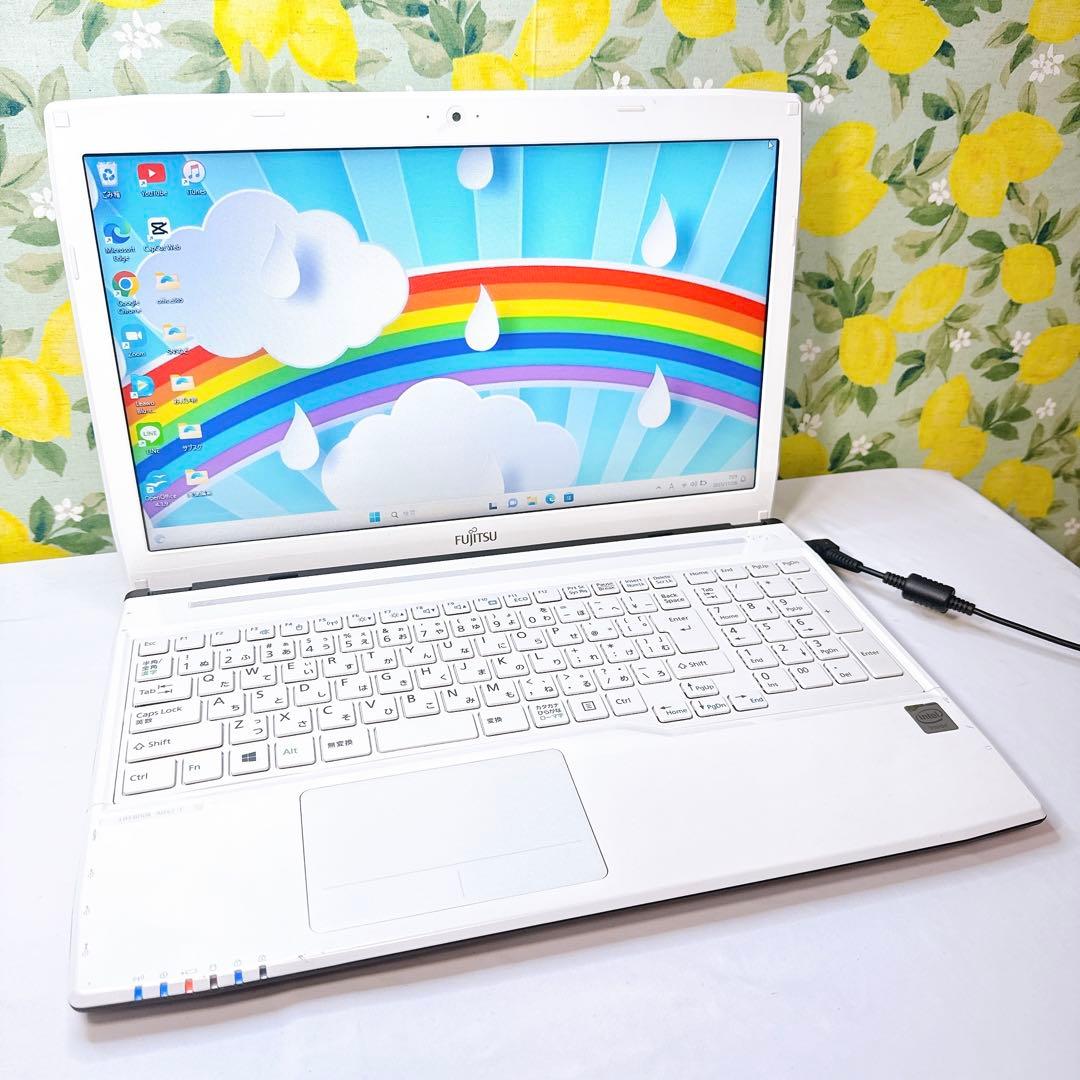富士通❤️初心者向けすぐ使える❤️ネットや事務に❤️表計算や音楽取り込みなど❤️