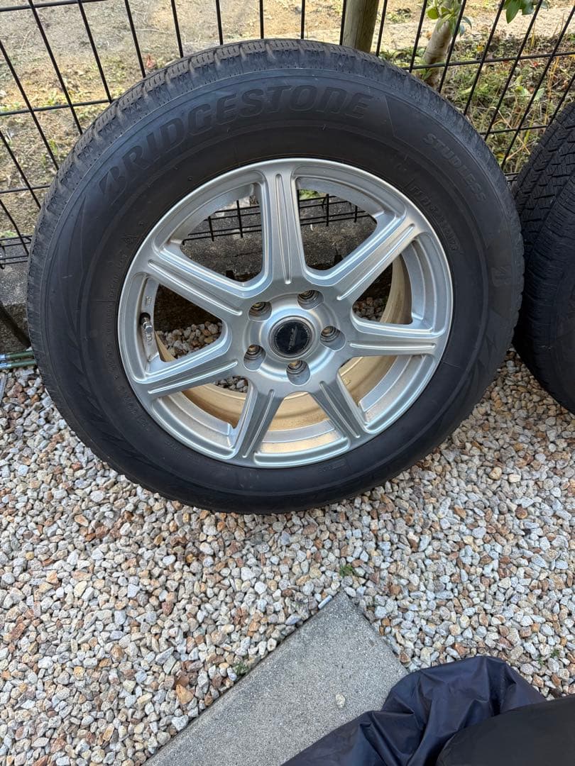 悟空　ブリヂストン 16インチ スタッドレス ホイール
