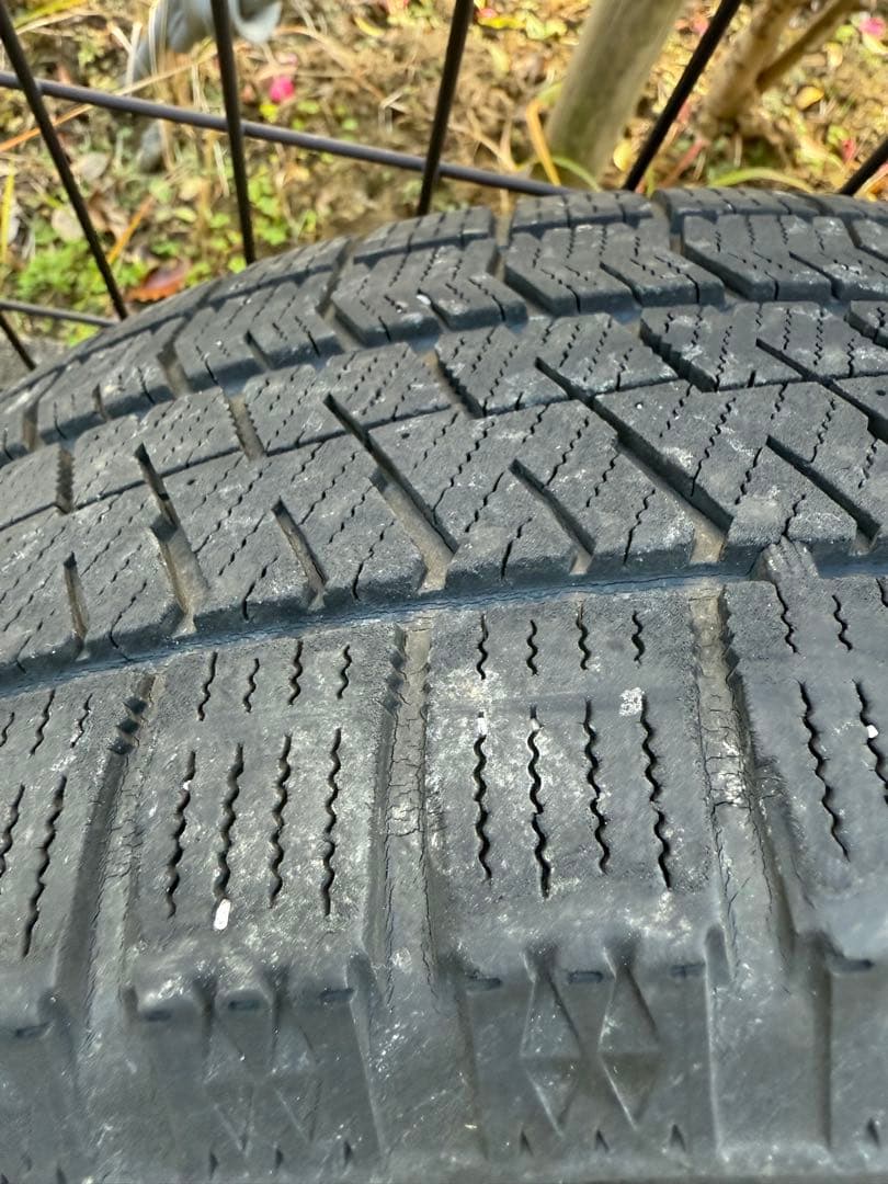 悟空　ブリヂストン 16インチ スタッドレス ホイール