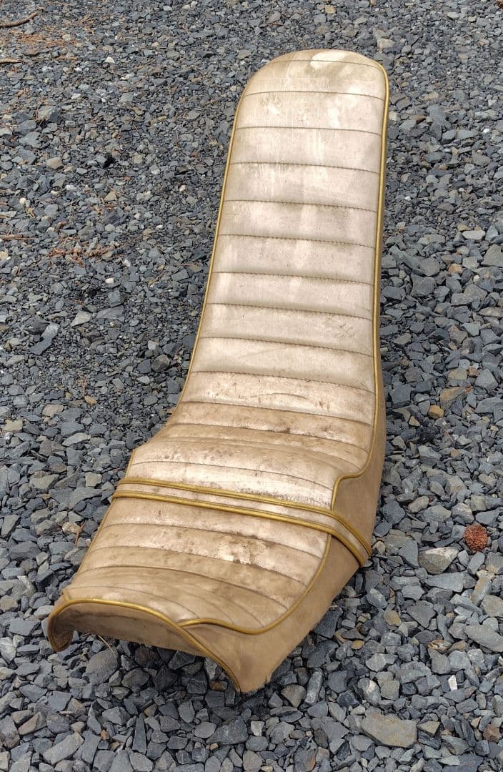 XJ400 3段シート　金具なし