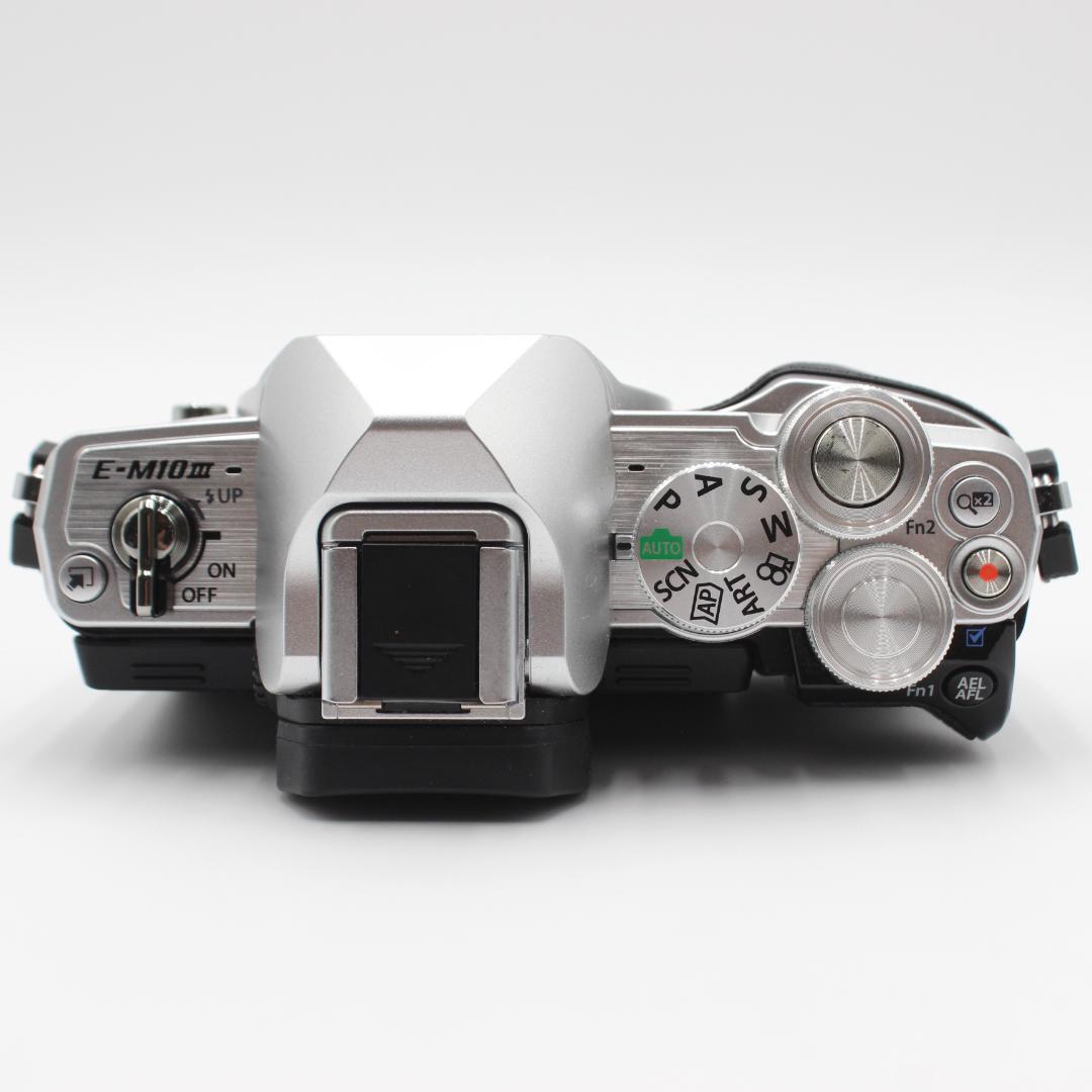 OLYMPUS OM-D E-M10 MarkIII ボディー シルバー